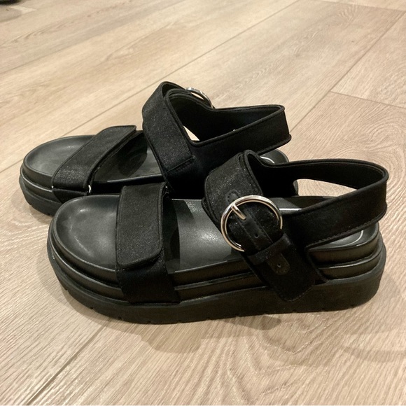 Zara black strappy chunky sandals - Picture 1 of 4